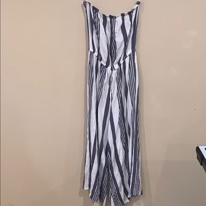 Stripped Jumpsuit Perfect for the Summer!